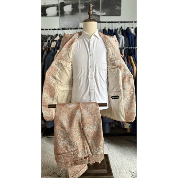 NWT INCREDIBLE One-of-a-Kind Coral Floral Peak Lapel Tom Ford Suit 38R US/48R IT - Picture 15 of 16